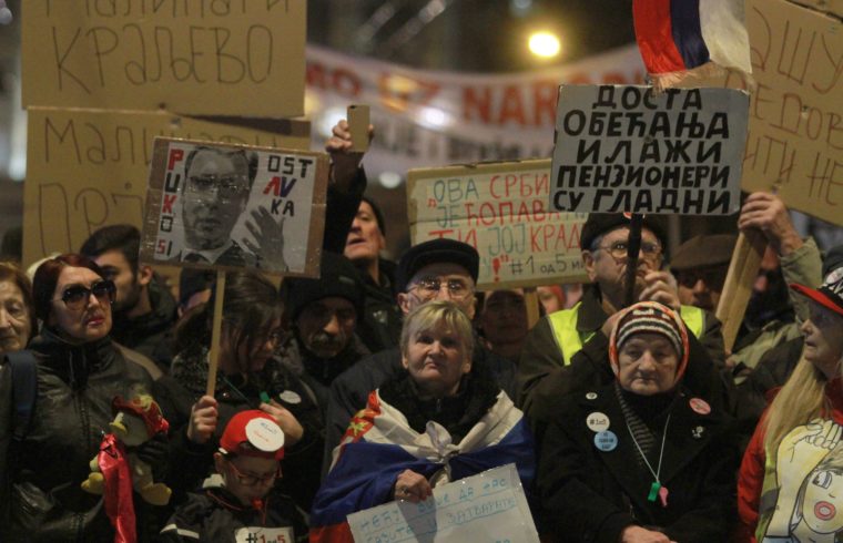Kormányellenes tüntetés Belgrádban 2019. február 2-án Fotó:EUROPRESS/AFP/Milos Miskov/Anadolu Agency #moszkvater
