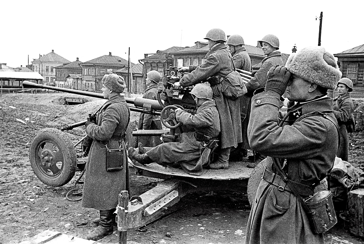 „Így amikor a németek támadást indítottak Tula ellen, a Brjanszki Front 50. hadserege a munkásosztagokkal együtt küzdött a város előterében, hogy feltartóztassák a németeket” #moszkvater