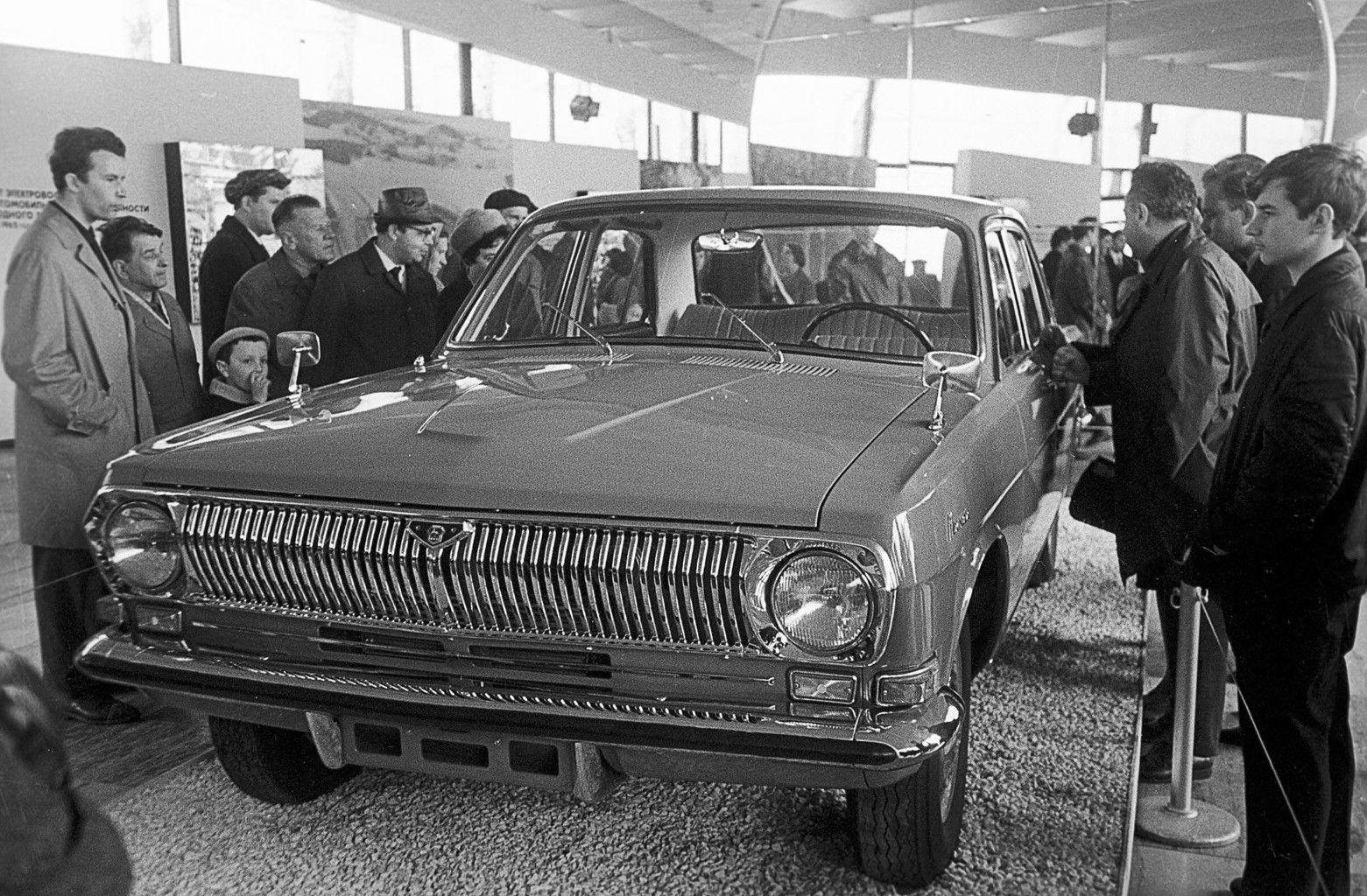 „Az autó ipari gyártásra történő átvételéről szóló okiratot 1966 őszén írták alá, ugyanakkor az Autoexport kissé idő előtt bejelentette egy új szovjet autó gyártásának megkezdését” #moszkvater