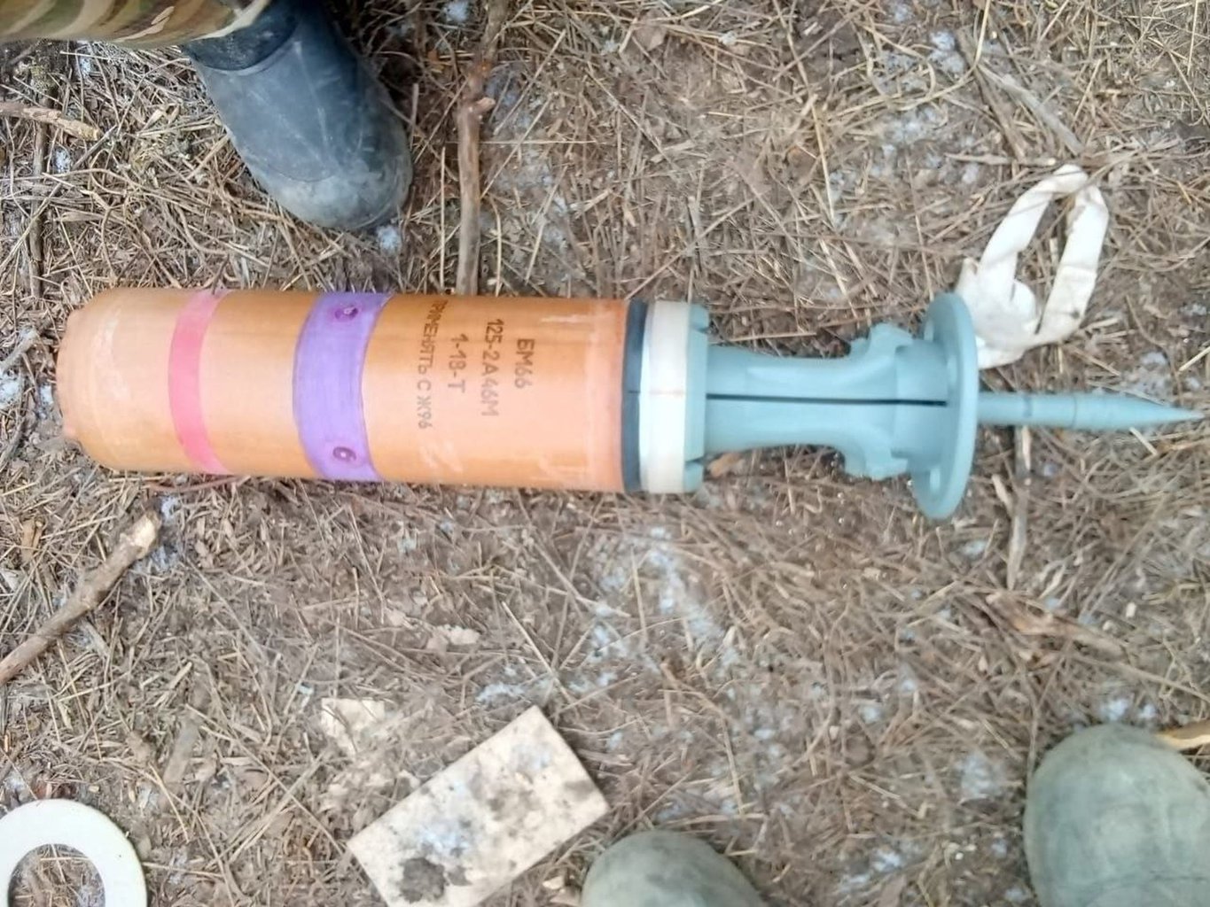 Egy T-72 lett az Abrams végzete? 3 Az ukrajnai orosz lőszerjavadalmazásban a nyugati tankok szállításának bejelentését követően hamar megjelentek a 3BM60 Szvinyec-2 típusú páncéltörő nyíllövedékek #moszkvater