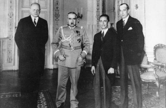 Hans-Adolf von Moltke német nagykövet, Józef Piłsudski lengyel vezető, Joseph Goebbels német propagandaminiszter és Józef Beck lengyel külügyminiszter találkozója Varsóban 1934. június 15-én, öt hónappal a lengyel-német nem-agressziós paktum aláírása után. #moszkvater