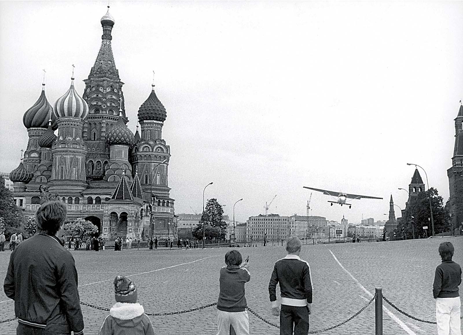 Mathias Rust 1987. május 28-án egy Cessna típusú repülővel landolt a moszkvai Vörös téren #moszkvater